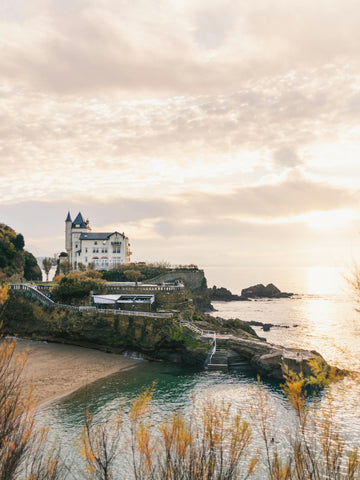 "Ce que l'on aime, on l'attire."– Hermann Hesse